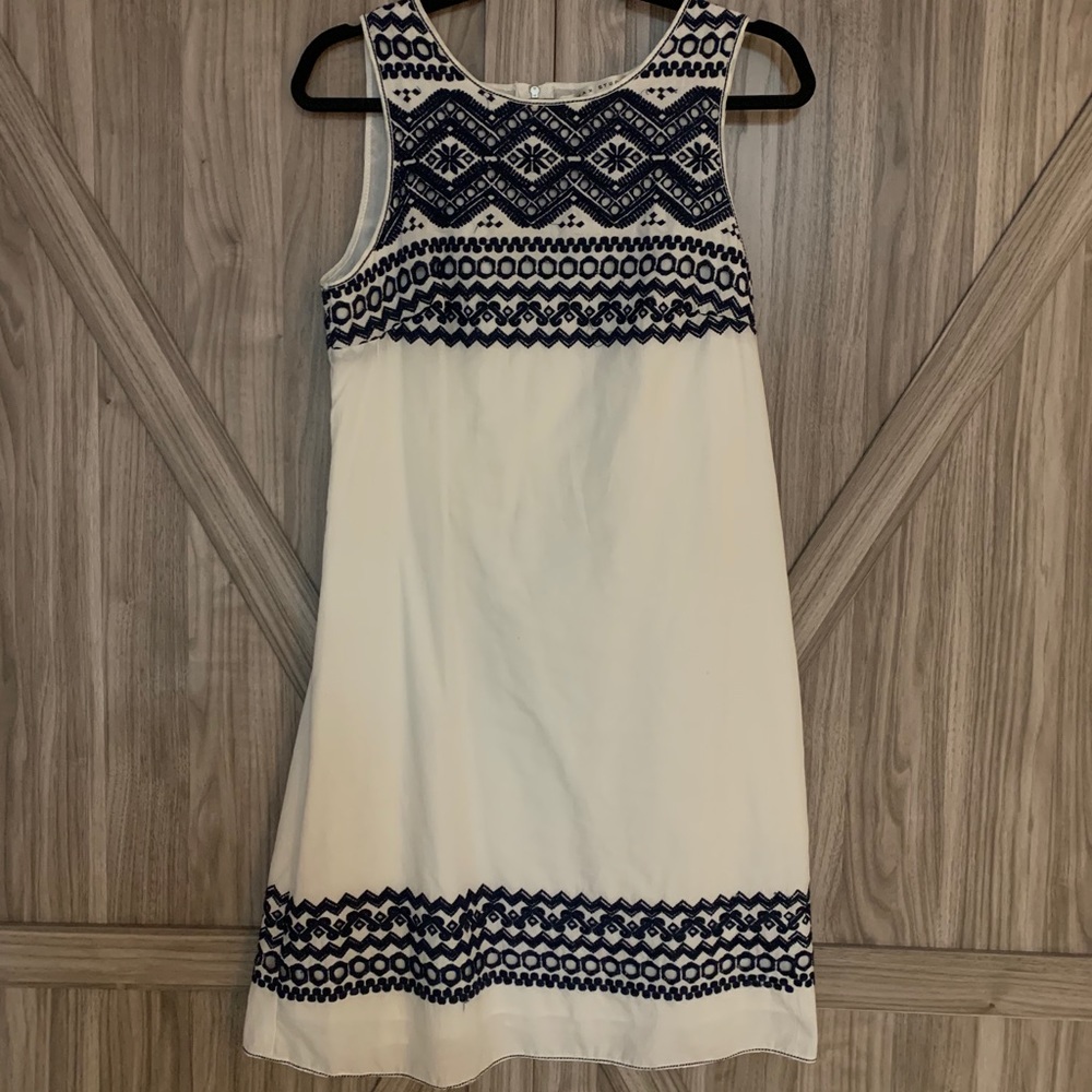 Max Studio Dress White with Navy Blue